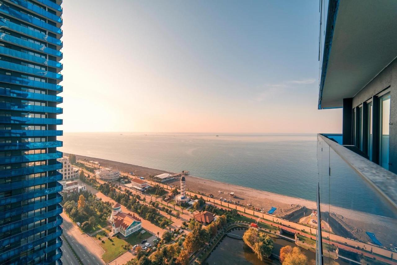 Orbi City Sea View Hotel Batumi Bagian luar foto