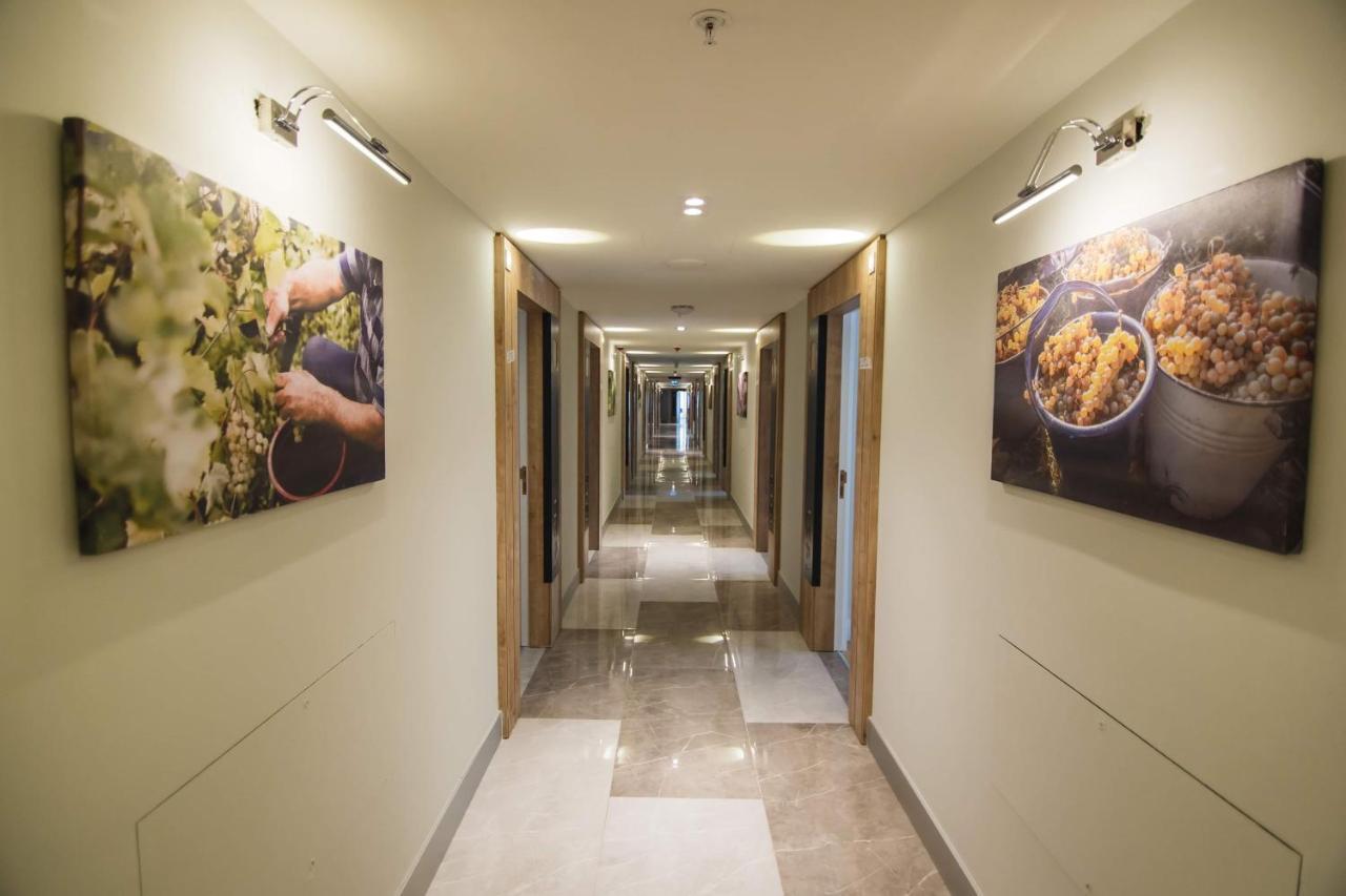Orbi City Sea View Hotel Batumi Bagian luar foto