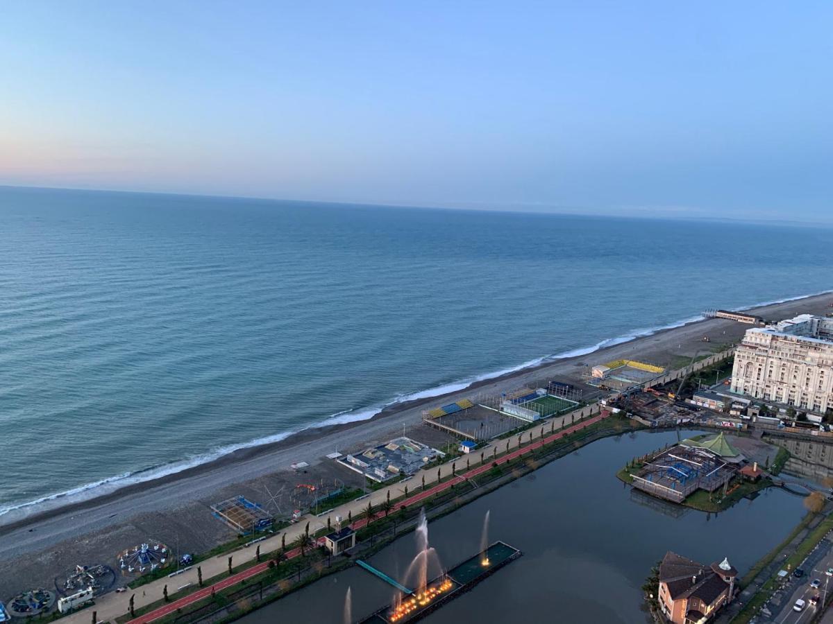 Orbi City Sea View Hotel Batumi Bagian luar foto